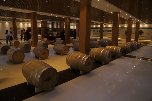 工信部公布前10月生产情况 全国规上酿酒企业白酒产量达558.2万千升